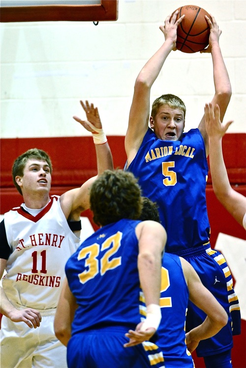 Sophomore Nathan Bruns was the mauler on the backboards, with a game-high 10 rebounds.