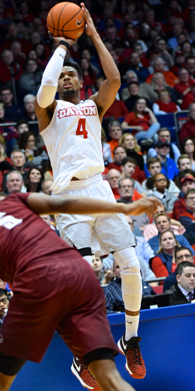 Charles Cooke adds 16 points to the Flyers score for the win.