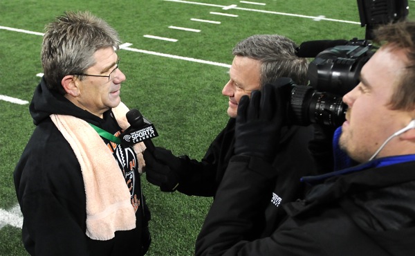 Chip Otten doing his post-game interview in 2014, and sonuva' gun...he's wearing a black hooded sweatshirt!