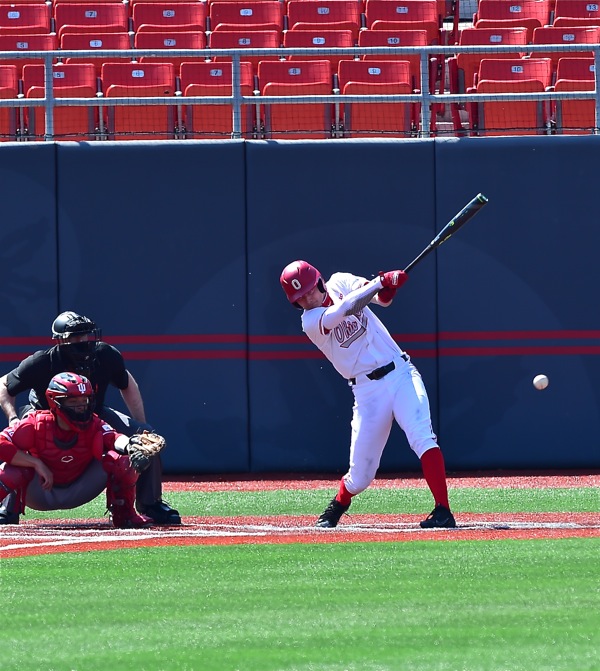Dezenzo’s Big Day, 9th Inning Walk-Off, Sweeps Hoosiers