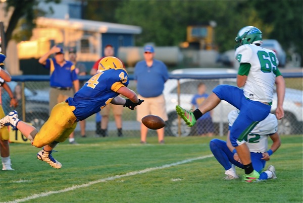 Darrin Hays' block of CJ's field goal attempt in the first quarter swung the game's momentum to Marion for good.