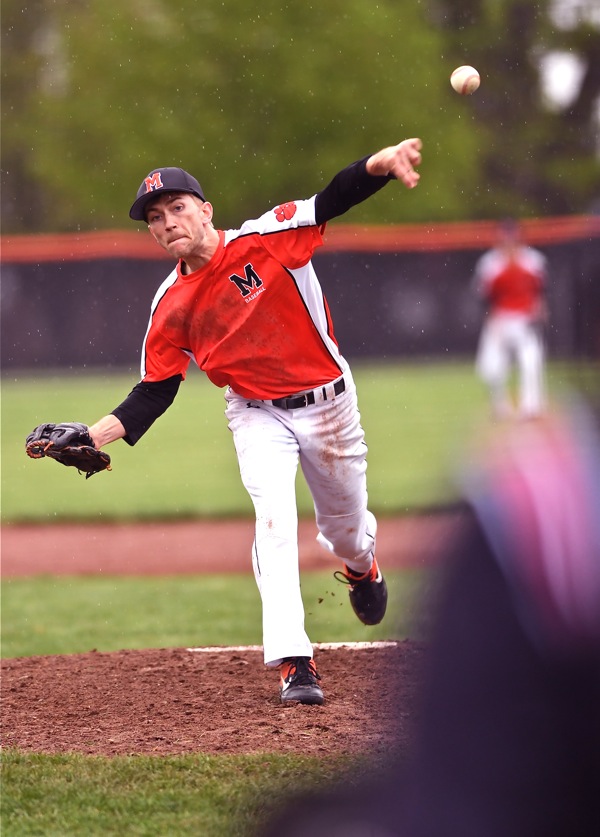 Schmidt Brilliant, Nixon’s Timely Hit Tops Versailles