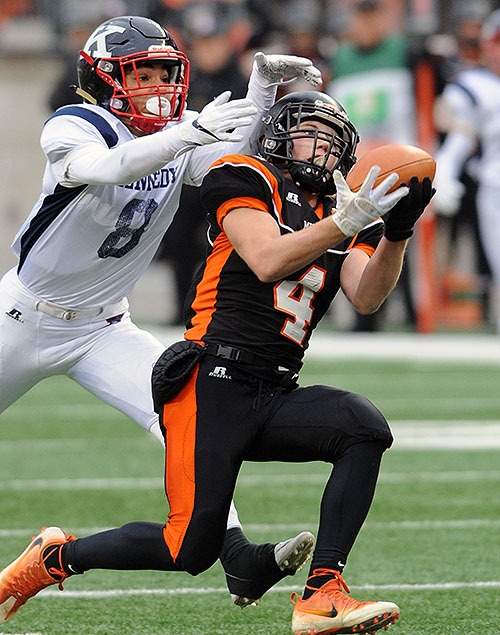 Isaac Schmiesing's over-the-shoulder catch in the first quarter was a highlight and the Wildcats' biggest play of the game.