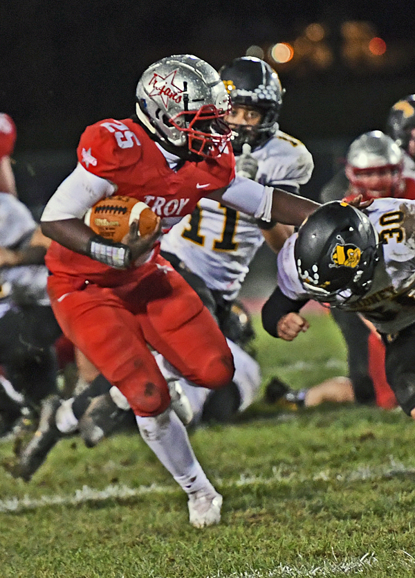 Must-See ‘D’: Troy Slows Down Sidney in Prime Time