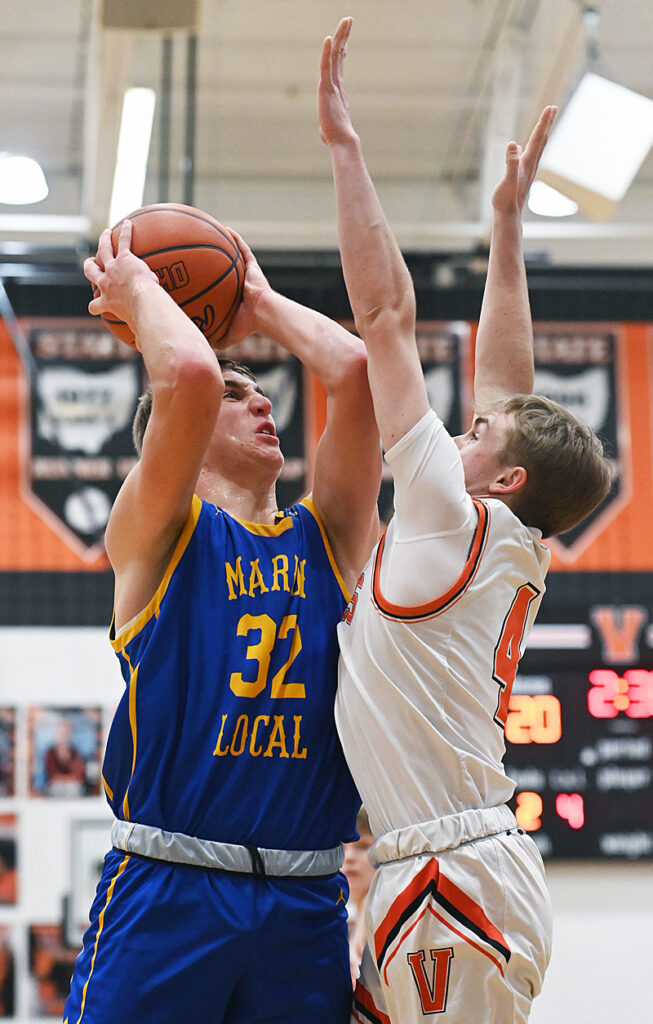 Marion's Defense Hands Versailles Its First Loss...Mescher, Niekamp ...