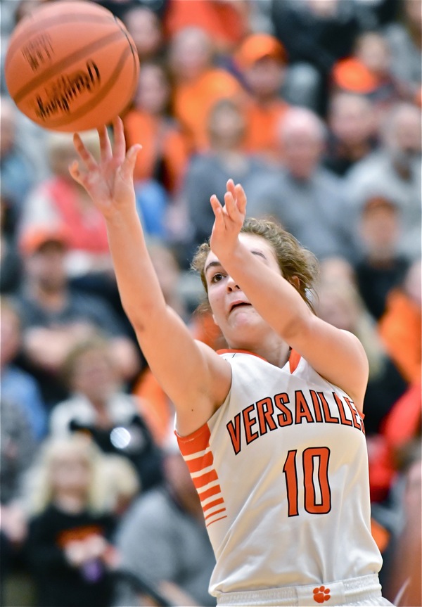When #1s Meet:  Versailles Stays ‘MAC’ Perfect With Win Over Minster